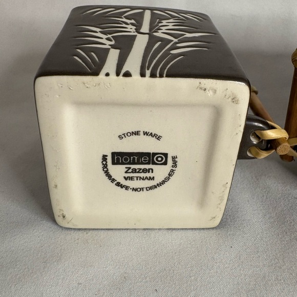 2-Vietnam - Picture 5 of 5